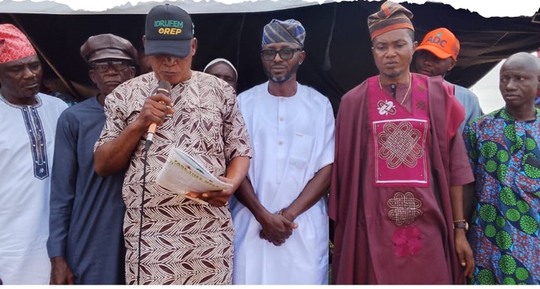 Hon Musa Yakubu Thanks Dr. Idrufem, Kabba-Bunu/Ijumu ADC for Standing with Iyamoye Community