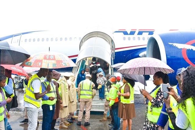 Senator Natasha Hails Air Peace’s Patriotism, Commends Evacuation of ...